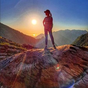 Meet your Posher, Carla